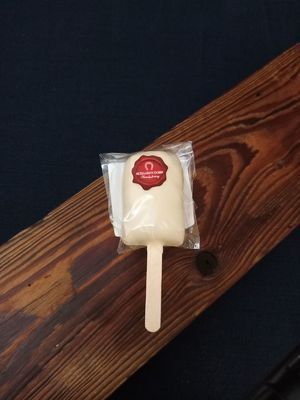 Марципановое "Мороженое" в белом шоколаде, 50 гр